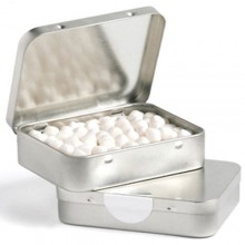 RECTANGLE HINGE TIN FILLLED WITH MINTS OR MUSKS 65G